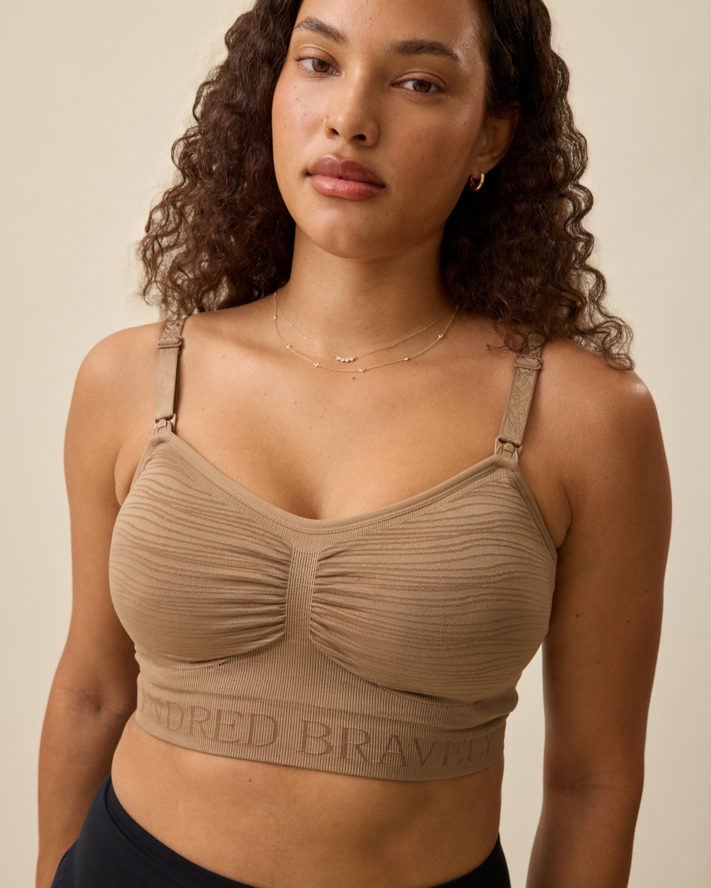 Sublime® Hands-Free Pumping & Nursing Bra | Latte