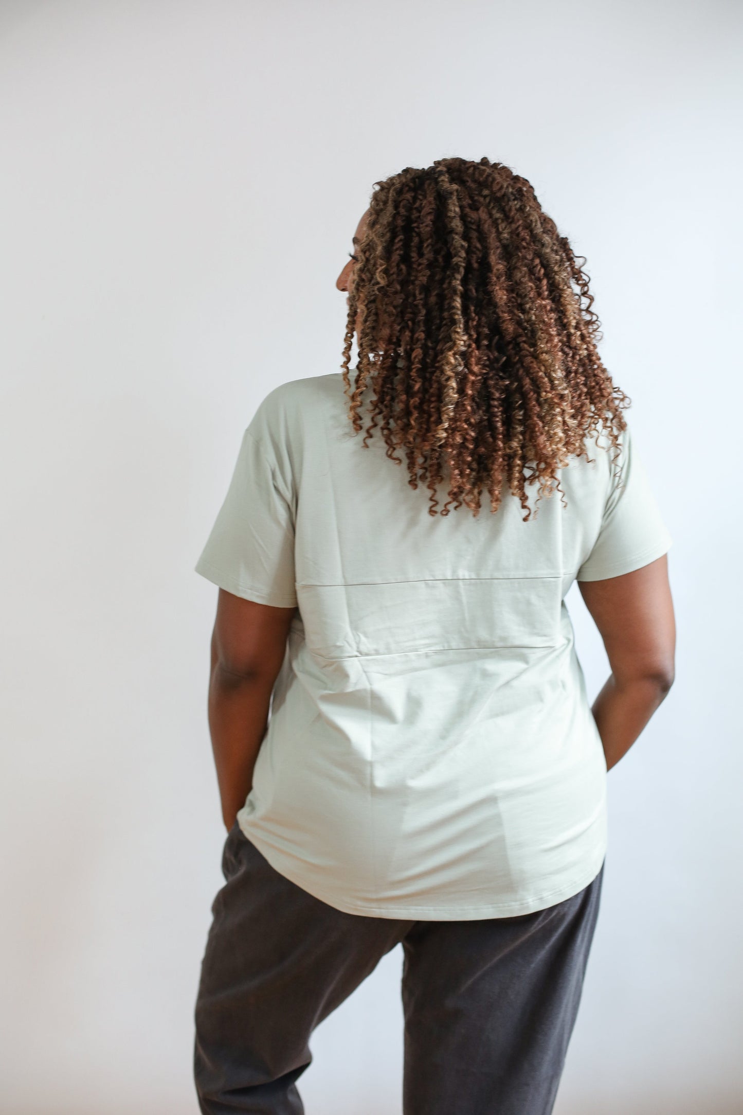 Classic Fit Invisible Zip Breastfeeding Tee