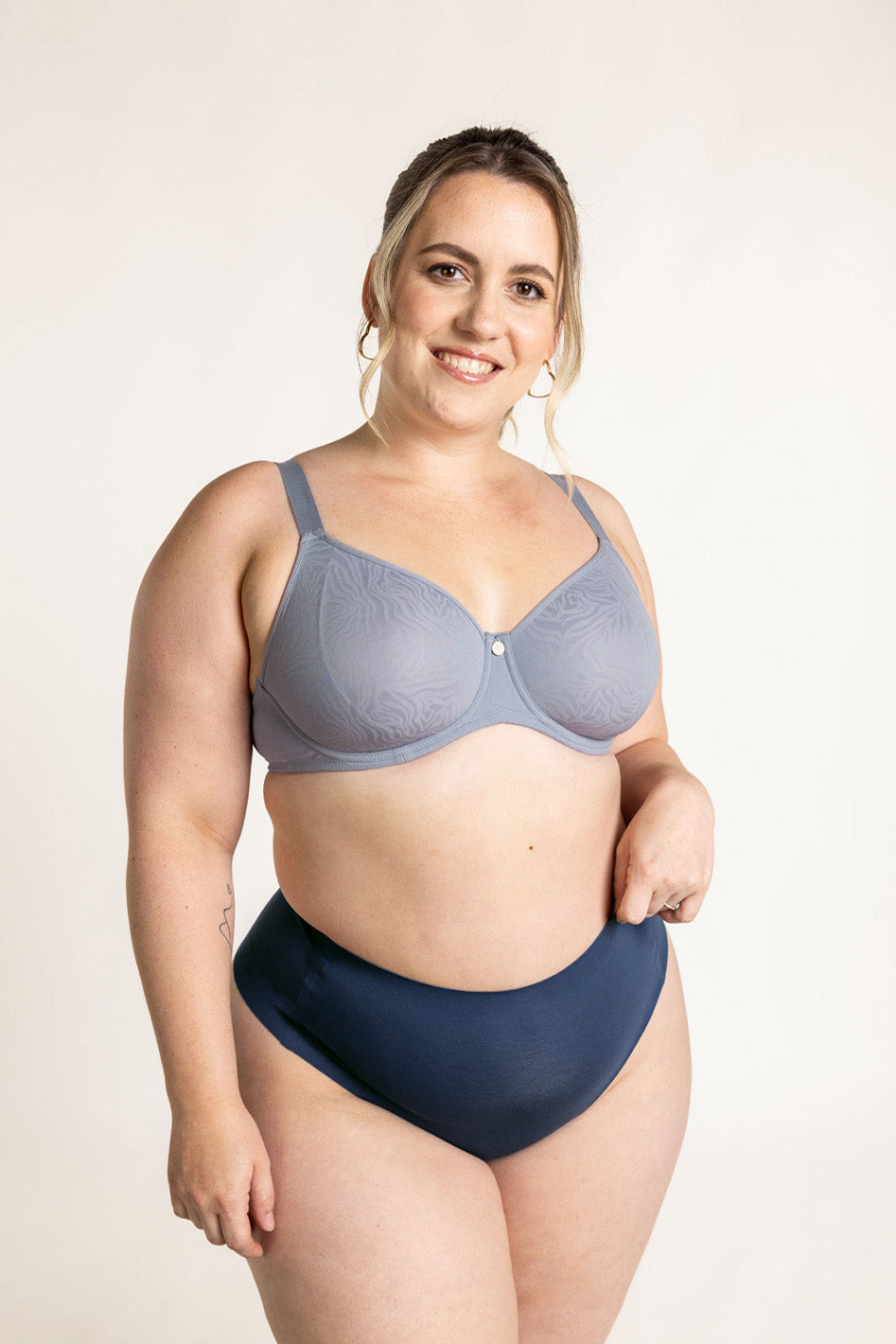 Sidney FlexWire Molded Unpadded Demi Bra - D-H Cup